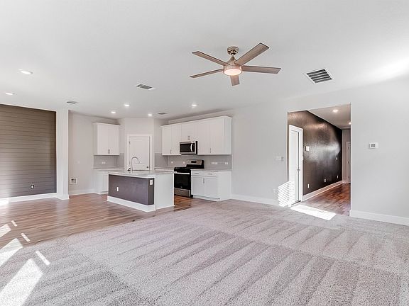 5th image of 525 Longmount Cove