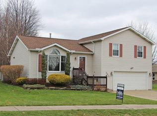 3820 Vista Dr, Erie, PA 16506