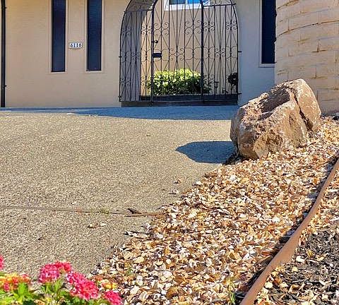 2nd image of 6118 Oakgreen Cir