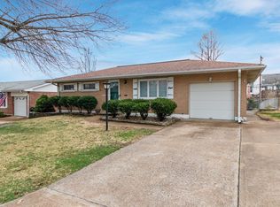 9842 Lindhall Ln, Saint Louis, MO 63123