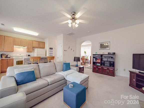5th image of 6329 Morningview Ct