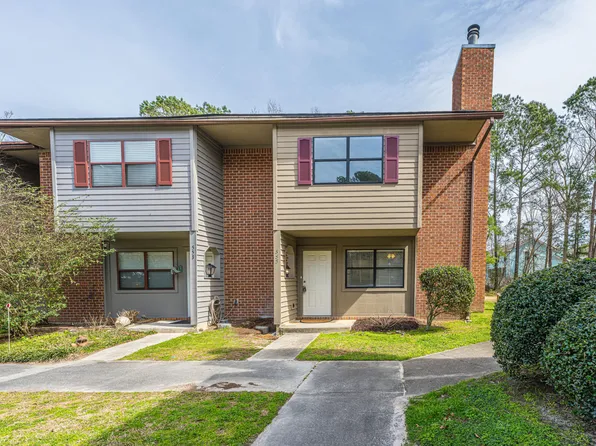 555 Travelers Blvd, Summerville, SC 29485