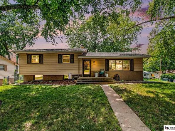 3406 S 108th St, Omaha, NE 68144