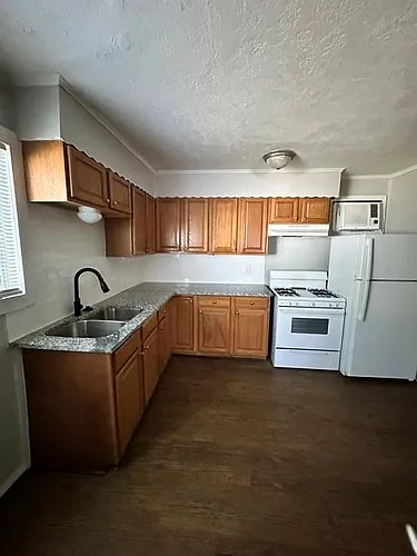 1014 E 23rd St #1 Photo 1