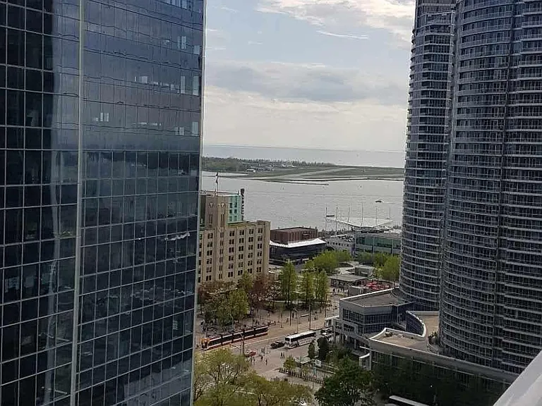 88 Harbour St #2108 — Photo 33