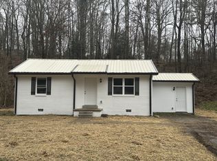 207 Whitley Hollow Rd, Red Boiling Springs, TN 37150