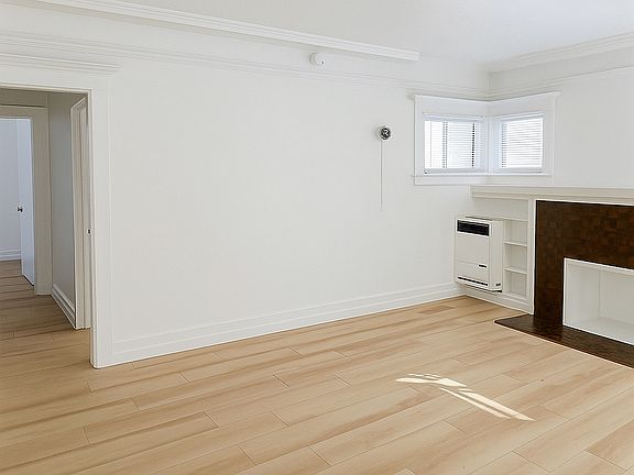 2nd image of 950 S New Hampshire Ave #2