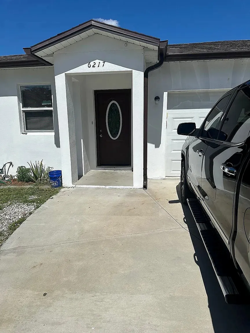 3 bed, 1560 sqft, $2,300 — Photo 2