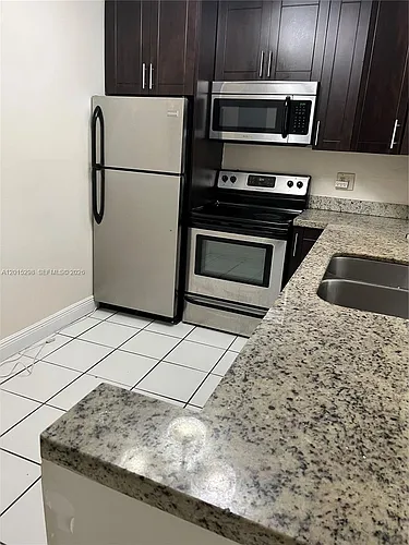 8307 SW 142nd Ave Photo 1