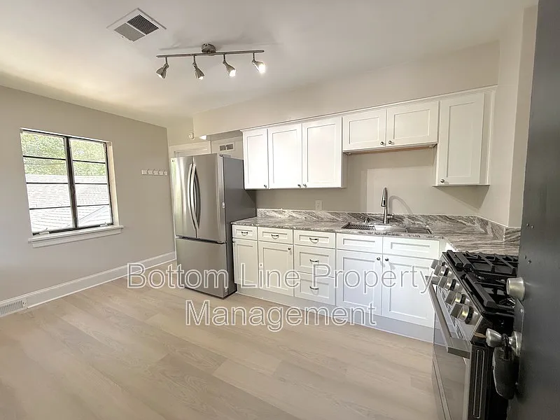 1 bed, 1.0 bath, 500 sqft, $1,595 — Photo 4