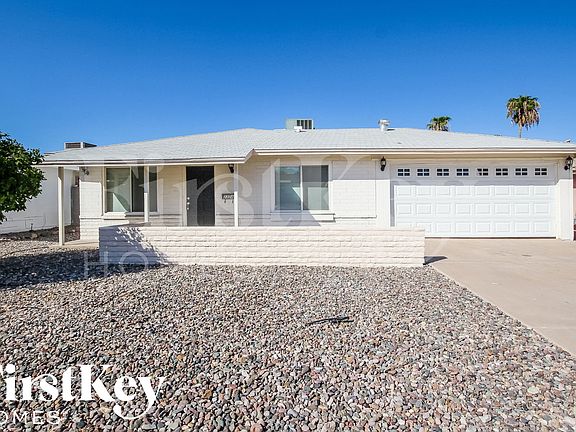 2nd image of 2324 E Paradise Dr