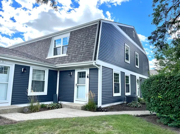 319 Farmingdale Cir, Vernon Hills, IL 60061