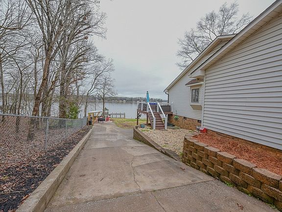 5th image of 310 Port Royal Dr
