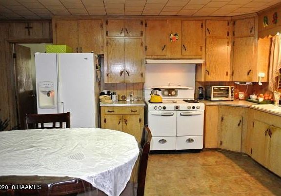 5th image of 517 Julia St