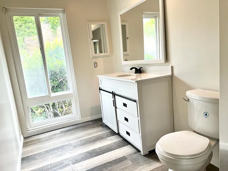 24360 Crestlawn St — Photo 25