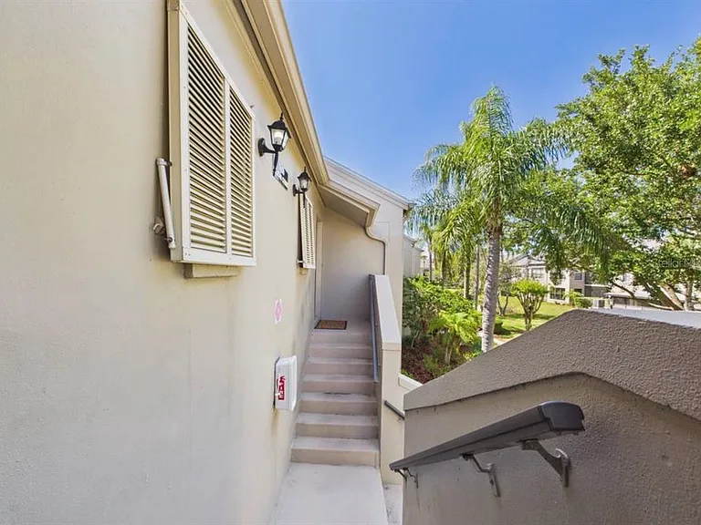 Pelican Ct — Photo 27