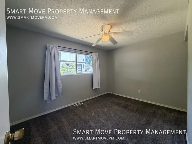 5216 W Wylie Ln — Photo 8