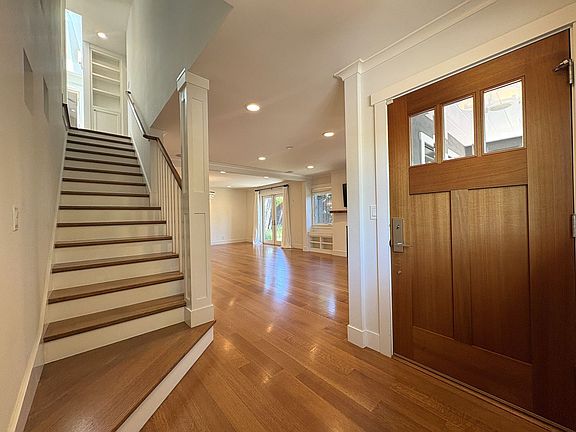5th image of 2771 South Ct