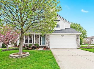 1090 Appaloosa Ct, South Lyon, MI