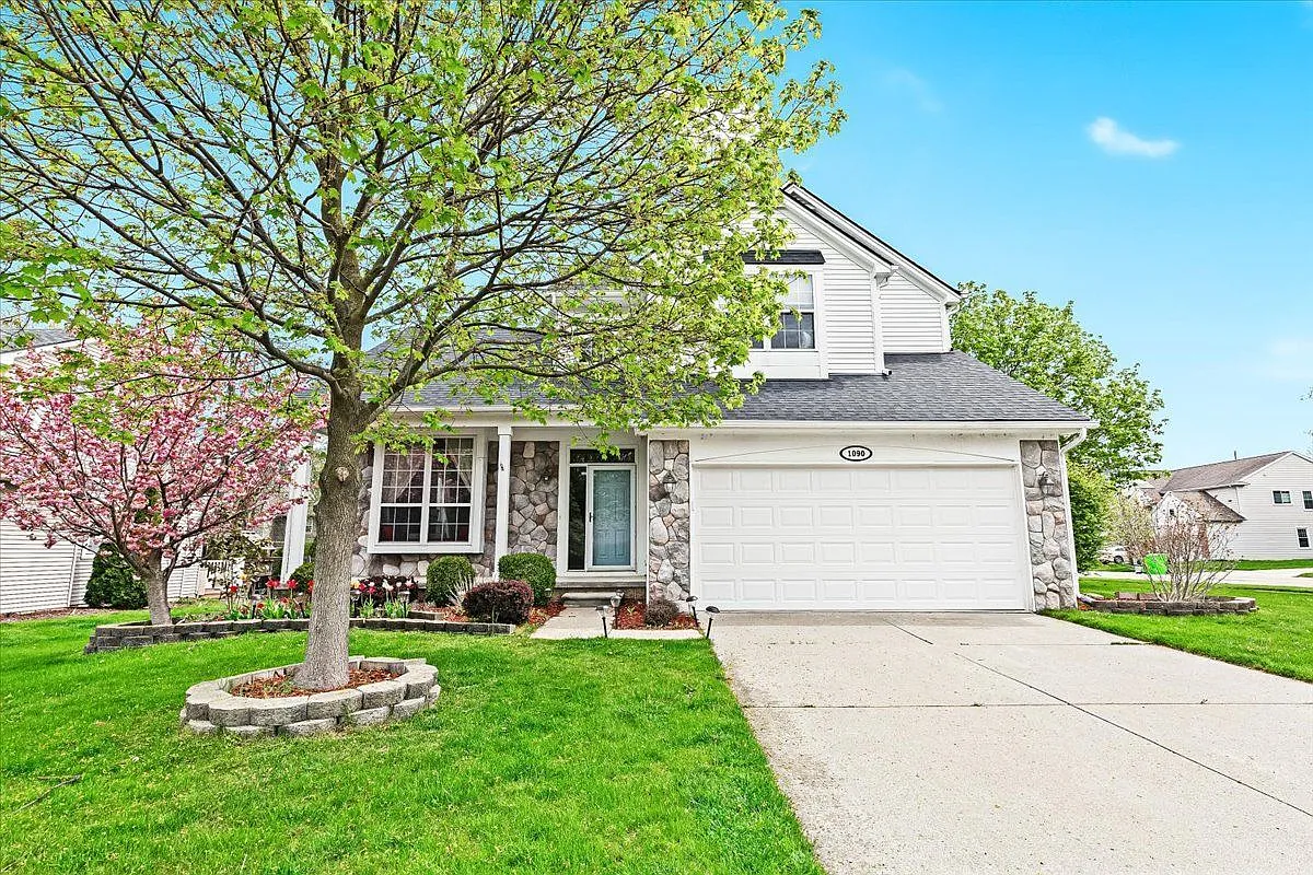 1090 Appaloosa Ct photo 1