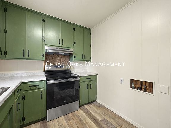 5th image of 805 Morrison Pl