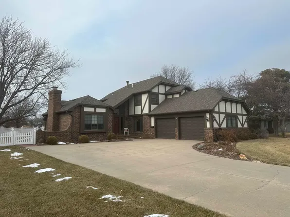 612 N Bismark Ave, Ellinwood, KS 67526