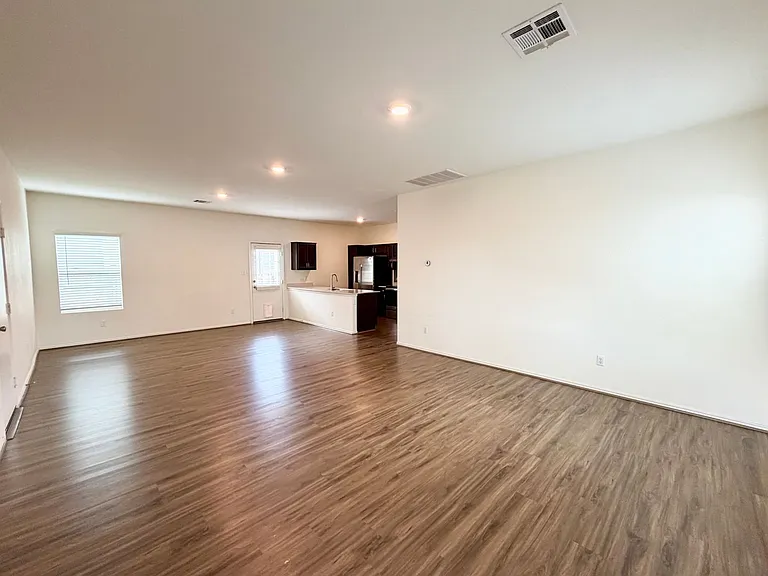 873 Circle Way — Photo 12