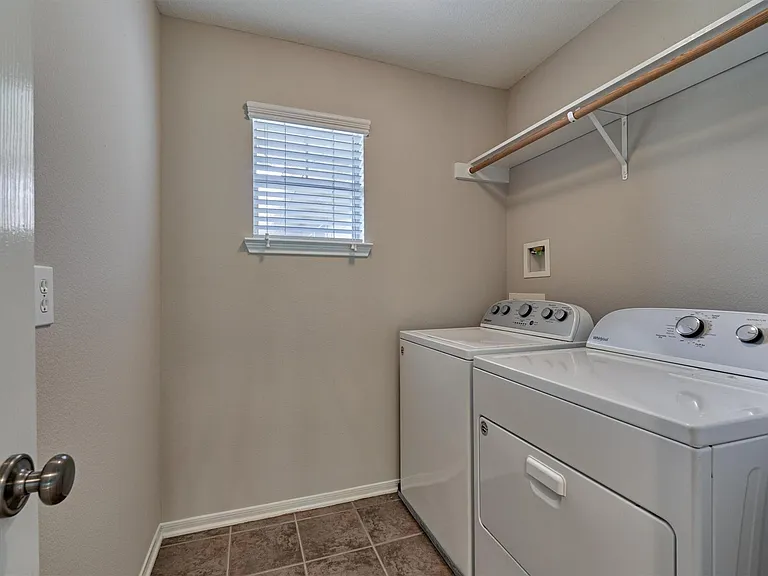 83 Woodlily Pl — Photo 29