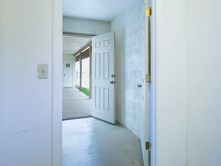 1081 Paseo Freno — Photo 31