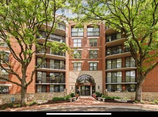 509 Aurora Ave UNIT 110, Naperville, IL 60540