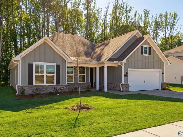 214 Hibiscus Dr, Hazel Green, AL 35750