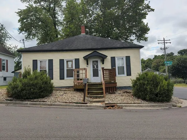 28 Sunset Ave, Glen Carbon, IL 62034