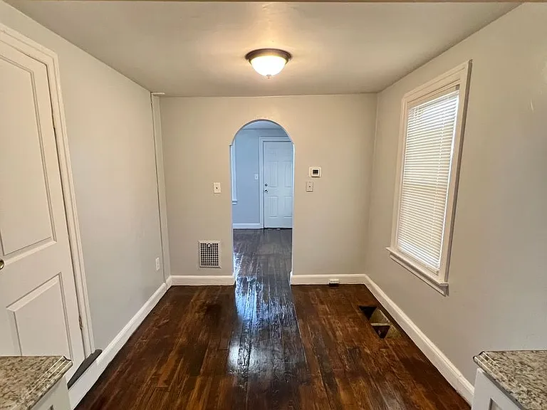 36 Hazel St — Photo 2