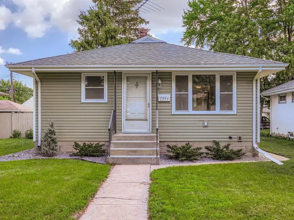 1351 6th Ave S, South Saint Paul, MN 55075