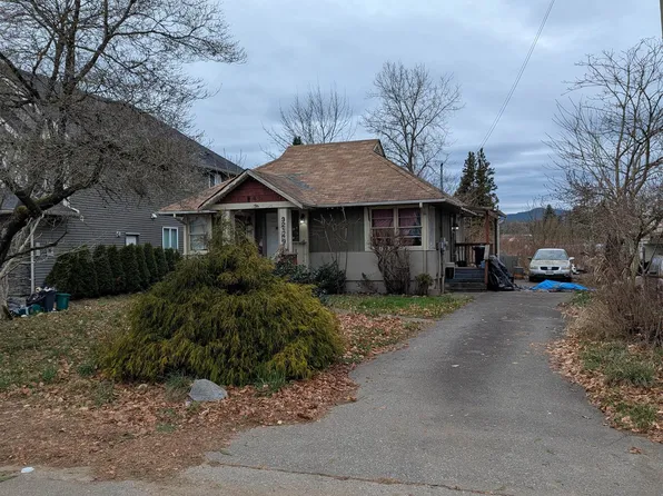 32149 Hillcrest Ave, Mission, BC V2V 1L3