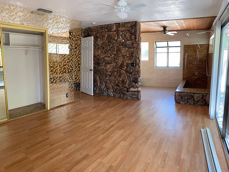 8345 Berg St — Photo 15