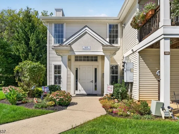 864 Honeybrook Cir, Lopatcong Twp., NJ 08886