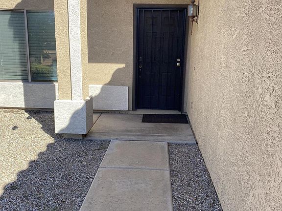 2nd image of 1080 E Maddison St