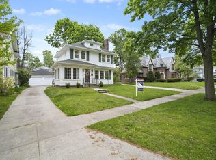745 Oakridge Dr, Jackson, MI