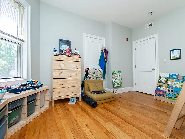 279 Concord Ave #2 — Photo 18