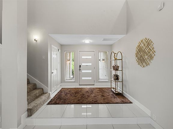 5th image of 8311 Amber Cove Dr