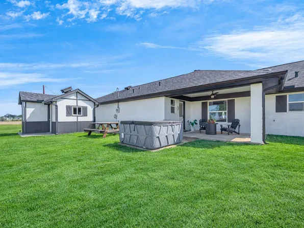 10550 Brinkmeyer Rd, Needville, TX 77461