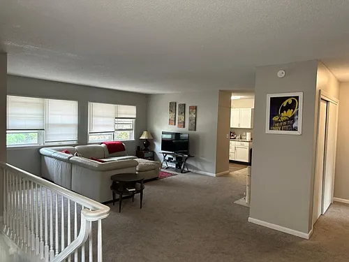 1012 N Summit St #A Photo 1