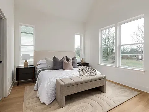 4 bed, 2.5 bath, 2184 sqft, $3,100 — Photo 2