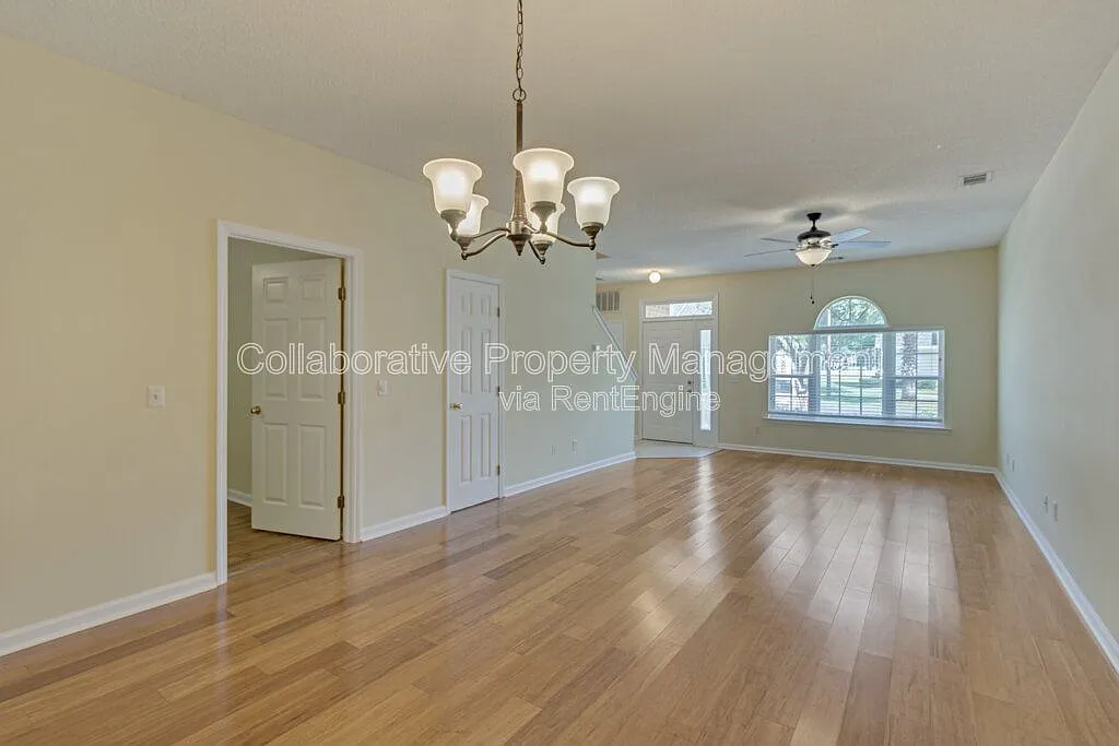 3 bed, 2.5 bath, 1608 sqft, $1,855 — Photo 3