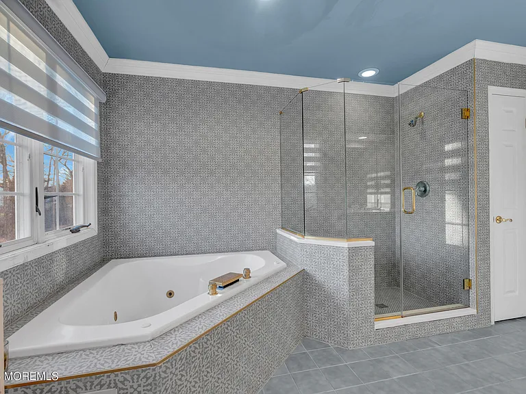 21 Old Queens Ct — Photo 36