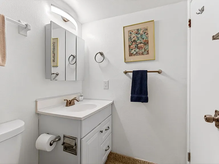 600 SW 2nd Ave #240 — Photo 15