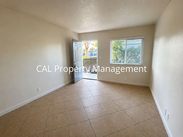918 Illinois Ave — Photo 3