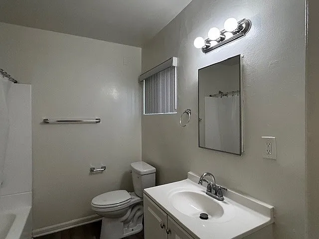 12425 Harris Ave #B8 — Photo 10