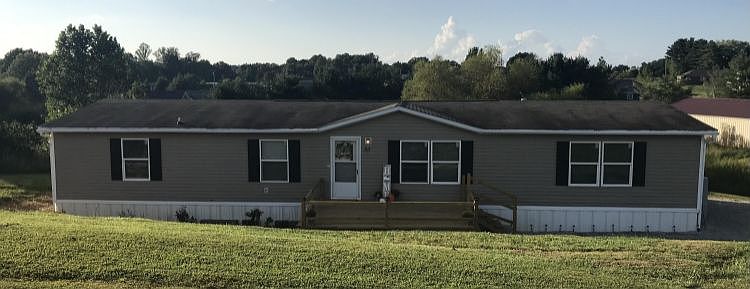 1st image of 65 Linda Lou Ln